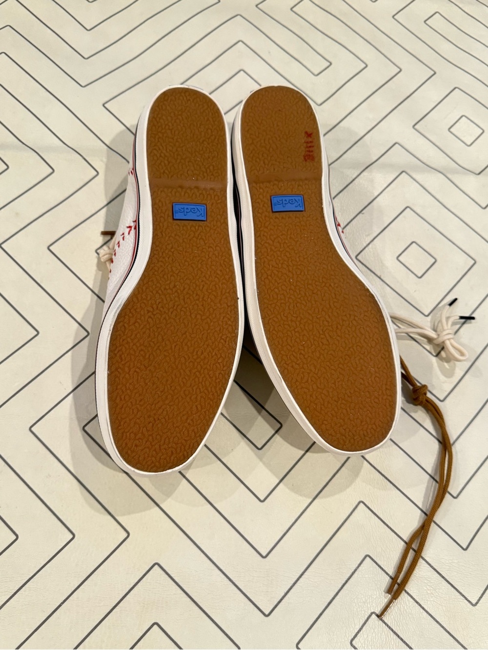 New Keds Women's White Baseball-Stitch Oxford Shoe - Picture 12 of 13